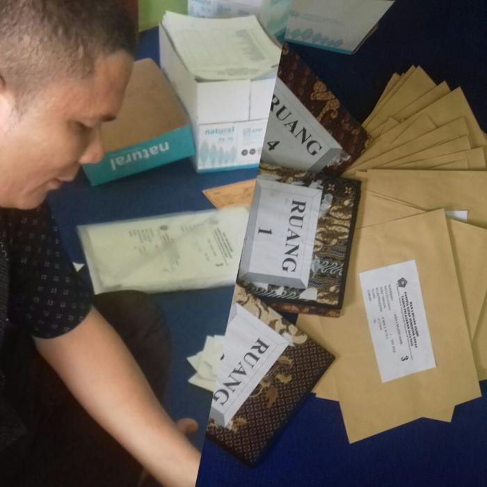 Panitia UAS Mansamuja Siapkan Soal Ujian Panitia UAS Mansamuja Siapkan Soal Ujian