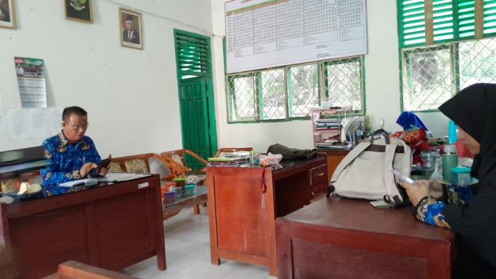 Kepala MAN 1 Muaro Jambi Menggelar Rapat Penentuan kelulusan Kepala MAN 1 Muaro Jambi Menggelar Rapat Penentuan kelulusan