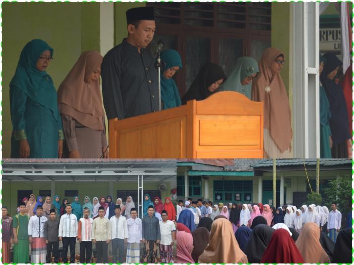 Upacara Pakai Sarung Serasa di Pondok Pesantren Upacara Pakai Sarung Serasa di Pondok Pesantren