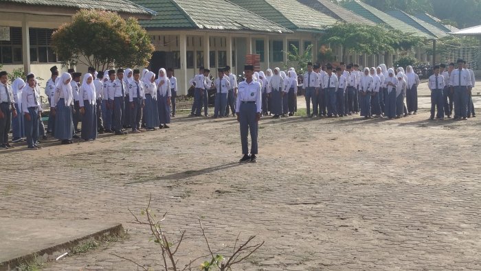 Pramuka MAN 1 Muaro Jambi Jadi Petugas Upacara Teladan
