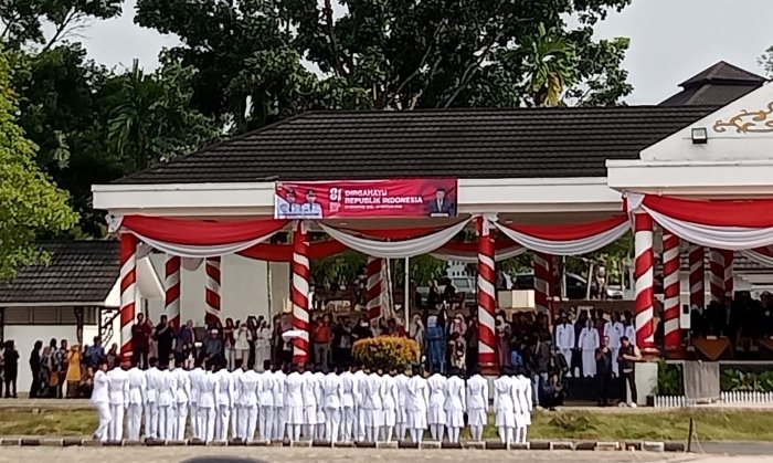 MAN 1 Muaro Jambi Bangga, Asya Aqilla Sukses Jalankan Tugas Paskibraka pada HUT RI ke-81 di Kantor Bupati Muaro Jambi MAN 1 Muaro Jambi Bangga, Asya Aqilla Sukses Jalankan Tugas Paskibraka pada HUT RI ke-81 di Kantor Bupati Muaro Jambi