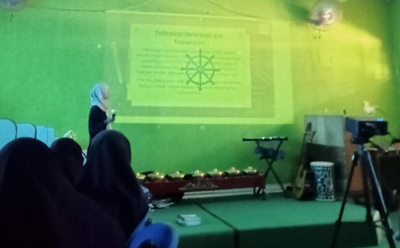 Kenalkan Kembali Mata Pelajaran TIK Setelah Hilang Bertahun-Tahun