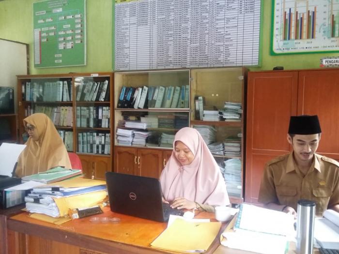 Dibalik Layar Kesuksesan para Siswa