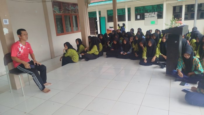 Siswa Kelas X Ikuti Simulasi SAS Berbasis Exambro di MAN 1 Muaro Jambi