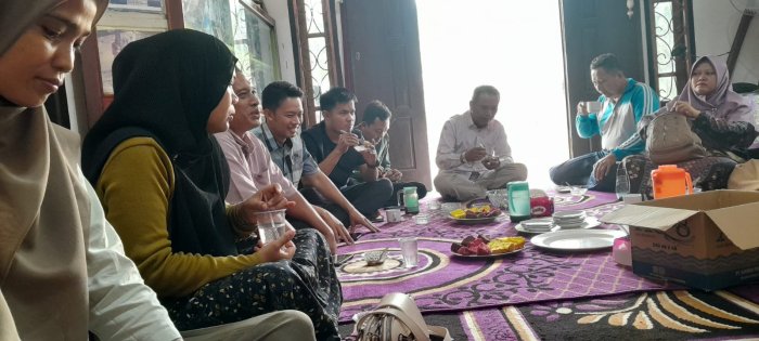 MAN 1 Muaro Jambi Hadirkan Kepedulian, Kepala Madrasah Pimpin Kunjungan Keluarga GTK MAN 1 Muaro Jambi Hadirkan Kepedulian, Kepala Madrasah Pimpin Kunjungan Keluarga GTK