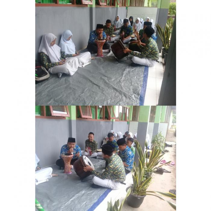 PERFORM PERTAMA PERSONIL BARU HADRAH MAN SAMUJA 