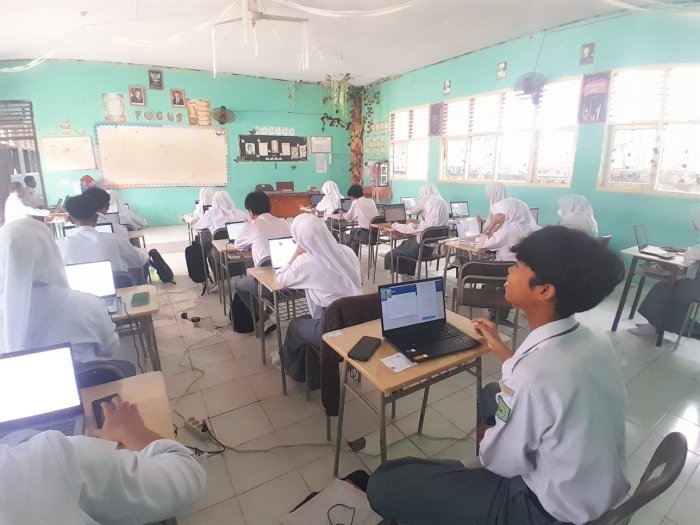 Uji Coba TKA Nasional Dimulai, MAN 1 Muaro Jambi Pastikan Kesiapan Peserta dan Sistem