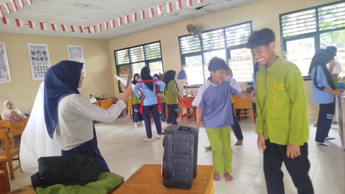 Siswa Kelas XII MAN 1 Muaro Jambi Intensif Berlatih Jelang Ujian Praktik Kesenian