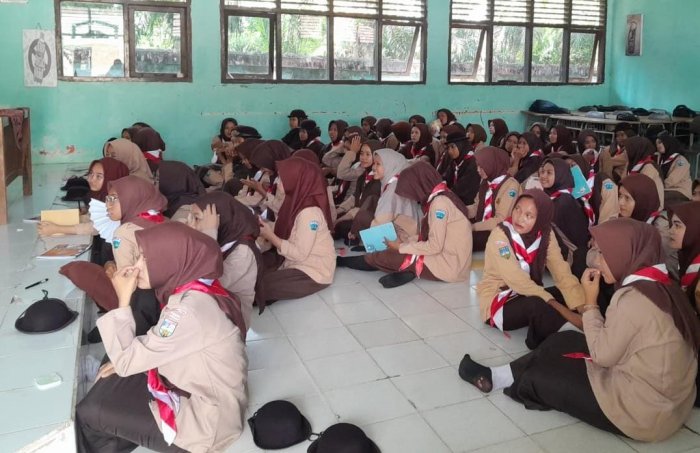 Latihan Makin Seru, MAN 1 Muaro Jambi Asah Kekompakan Siswa Lewat LKBB dan Semaphore Latihan Makin Seru, MAN 1 Muaro Jambi Asah Kekompakan Siswa Lewat LKBB dan Semaphore