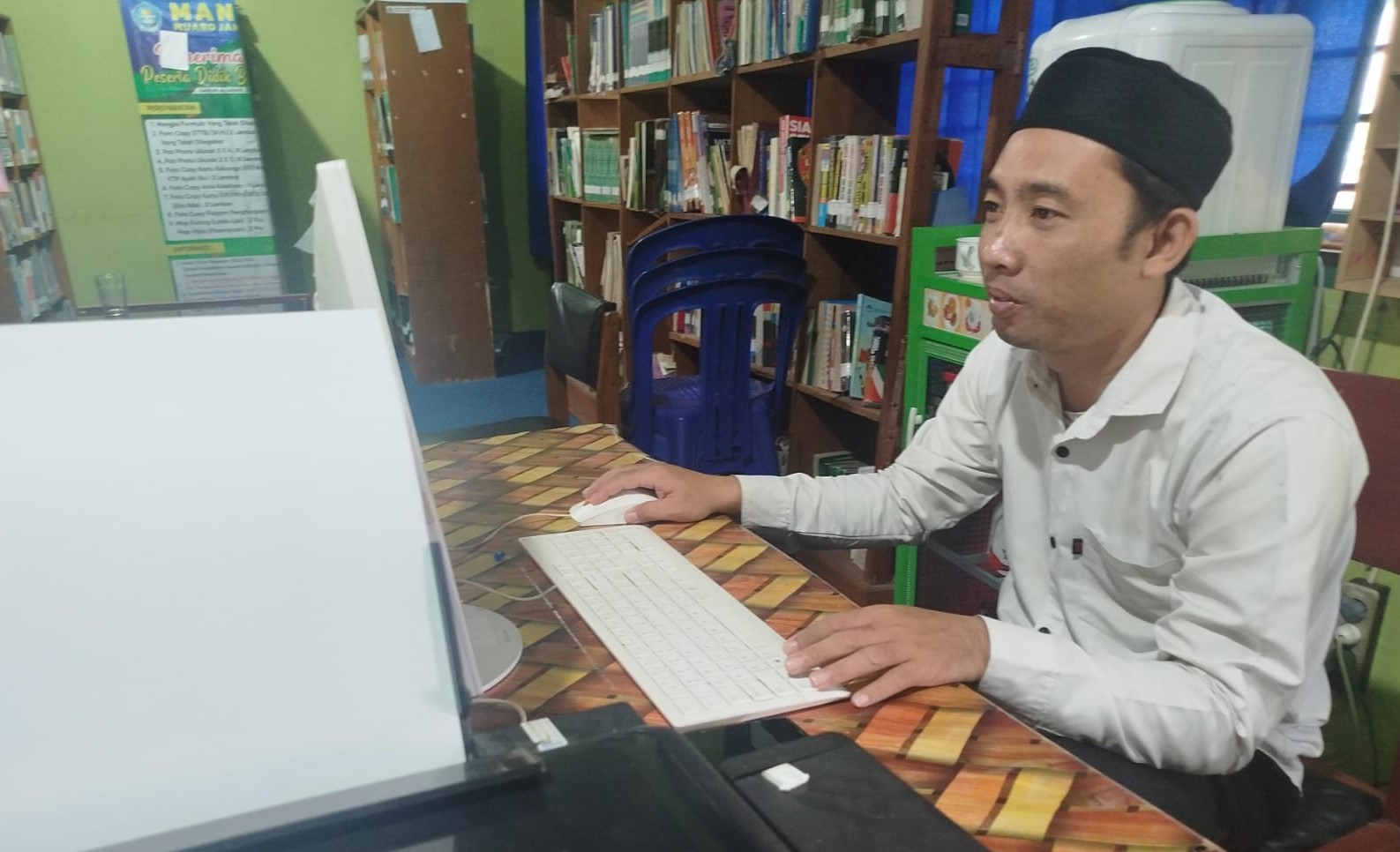 Guru MAN 1 Muaro Jambi Ikuti Pelatihan Web-Based Pengelolaan Pembelajaran Guru MAN 1 Muaro Jambi Ikuti Pelatihan Web-Based Pengelolaan Pembelajaran