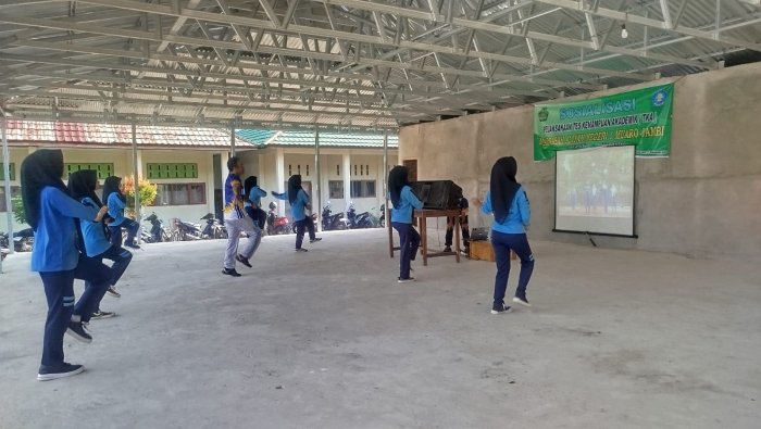 MAN 1 Muaro Jambi Gairahkan Kegiatan Ekstrakurikuler, Siswa Penuhi Lapangan dengan Semangat