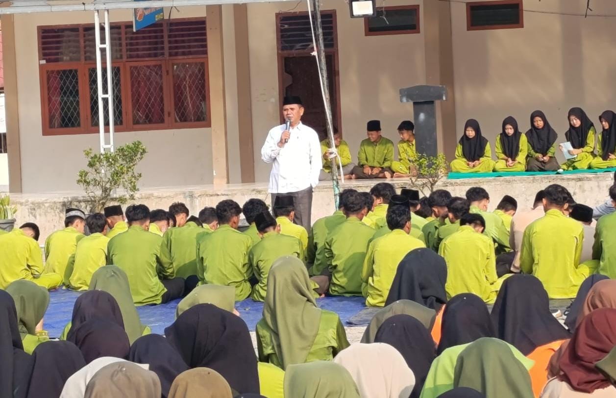 Kepala Madrasah : Jadilah Anak yang membanggakan Orang Tua