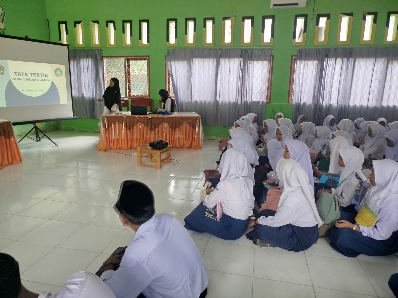 Waka Kesiswaan MAN 1 Muaro Jambi Sosialisasikan Program Unggul dalam Matsama 