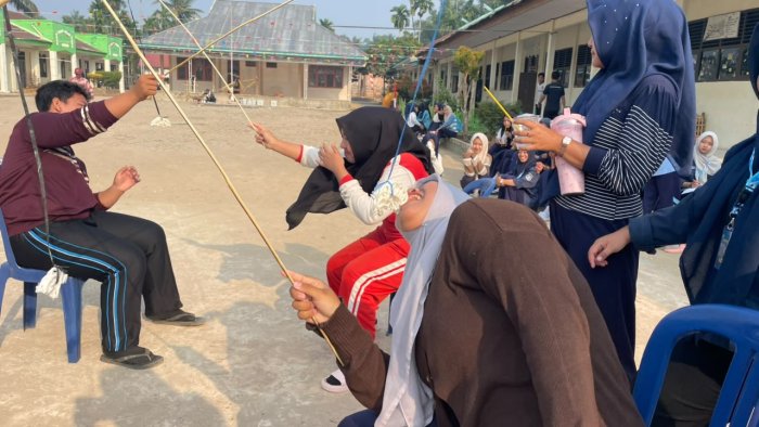 Makin Seru! MAN 1 Muaro Jambi Tutup Lomba 17-an dengan Gelak Tawa dan Kekompakan Makin Seru! MAN 1 Muaro Jambi Tutup Lomba 17-an dengan Gelak Tawa dan Kekompakan