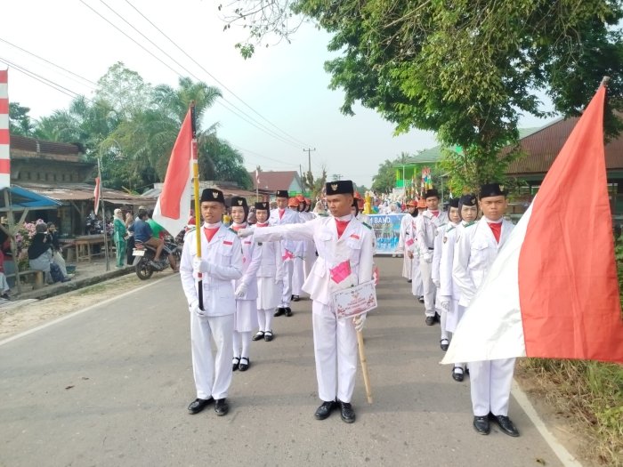MAN 1 Muaro Jambi Hadirkan Wajah Pendidikan dalam Pawai Budaya Sungai Gelam MAN 1 Muaro Jambi Hadirkan Wajah Pendidikan dalam Pawai Budaya Sungai Gelam