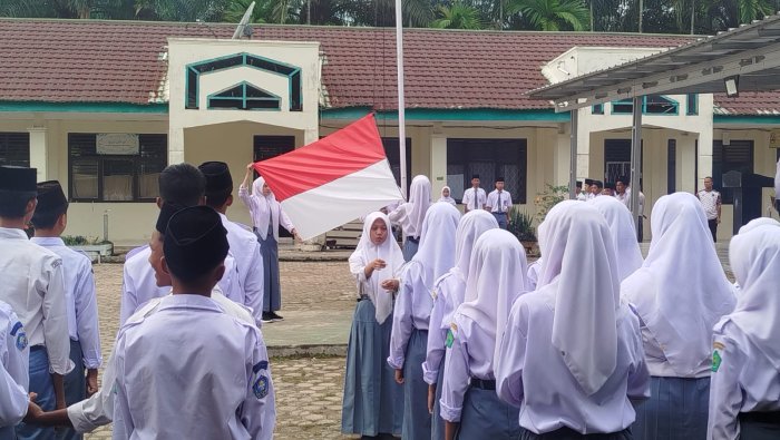 Semangat Sumpah Pemuda Kobarkan Jiwa Nasionalisme di MAN 1 Muaro Jambi