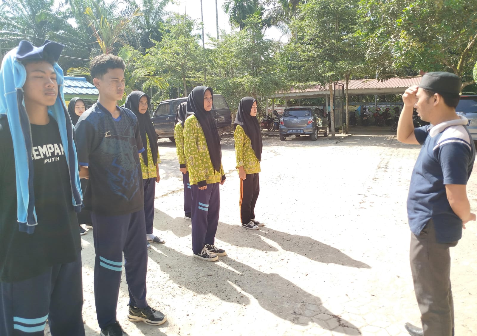 Pembina Paskibraka Buka APel Sebelum Latihan Rutin