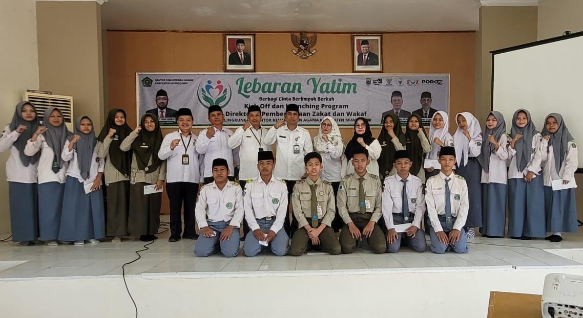 Kamad Hadiri Lebaran Anak Yatim di Kantor Kemenag Muaro Jambi