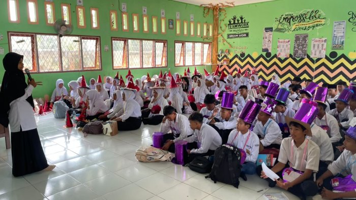 Pengenalan Tata Tertib Madrasah, Bekal Awal Siswa Baru MAN 1 Muaro Jambi Menuju Generasi Disiplin dan Berkarakter Pengenalan Tata Tertib Madrasah, Bekal Awal Siswa Baru MAN 1 Muaro Jambi Menuju Generasi Disiplin dan Berkarakter