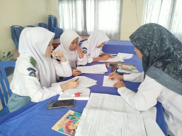 MAN 1 Muaro Jambi Perkuat Persiapan Peserta OMI Lewat Pembelajaran Tambahan