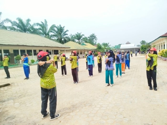 Ekstrakurikuler Paskibraka MAN 1 Muaro Jambi Mulai Berlatih, Bentuk Disiplin dan Jiwa Kepemimpinan Siswa Ekstrakurikuler Paskibraka MAN 1 Muaro Jambi Mulai Berlatih, Bentuk Disiplin dan Jiwa Kepemimpinan Siswa
