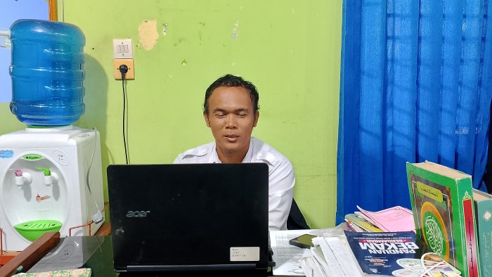 Guru MAN 1 Muaro Jambi Ikuti Zoom PPG Bahas Modul Ajar UKIN dan UP