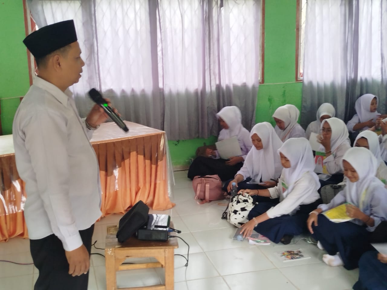  Wakur mengajak Mengenal Lebih dalam MAN 1 Muaro Jambi