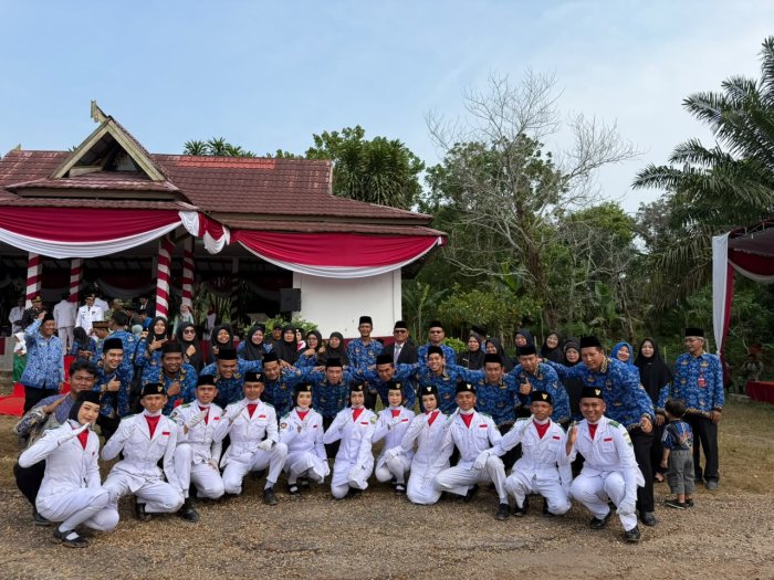 MAN 1 Muaro Jambi Hadirkan Semangat Kemerdekaan dalam Upacara HUT RI ke-81 di Sungai Gelam