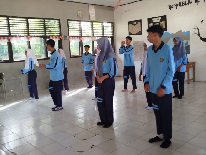 Tari dan Ekspresi: Siswa MAN 1 Muaro Jambi Asah Kreativitas Melalui Kesenian