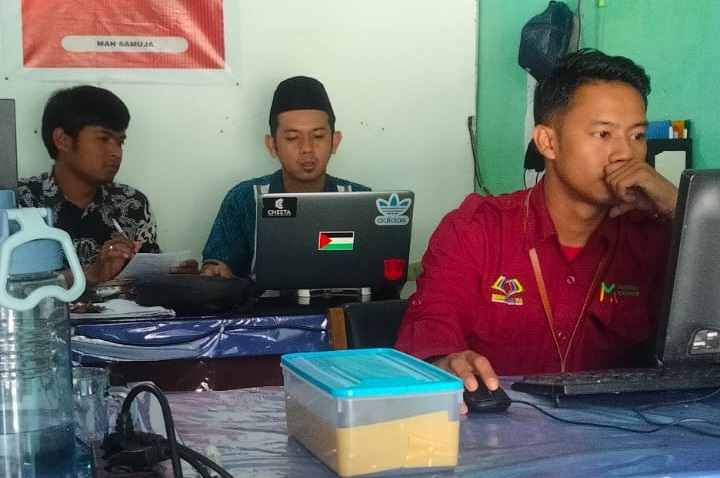 Proktor dan Teknisi SAS MAN 1 Muaro Jambi Menyiapkan diri