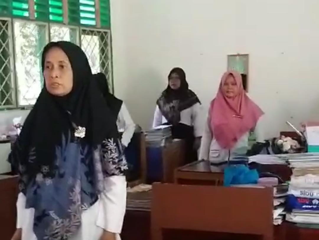 GTK MAN 1 Muaro Jambi Menunjukkan Rasa Kebangsaan saat Lagu Indonesia Raya Berkumandang