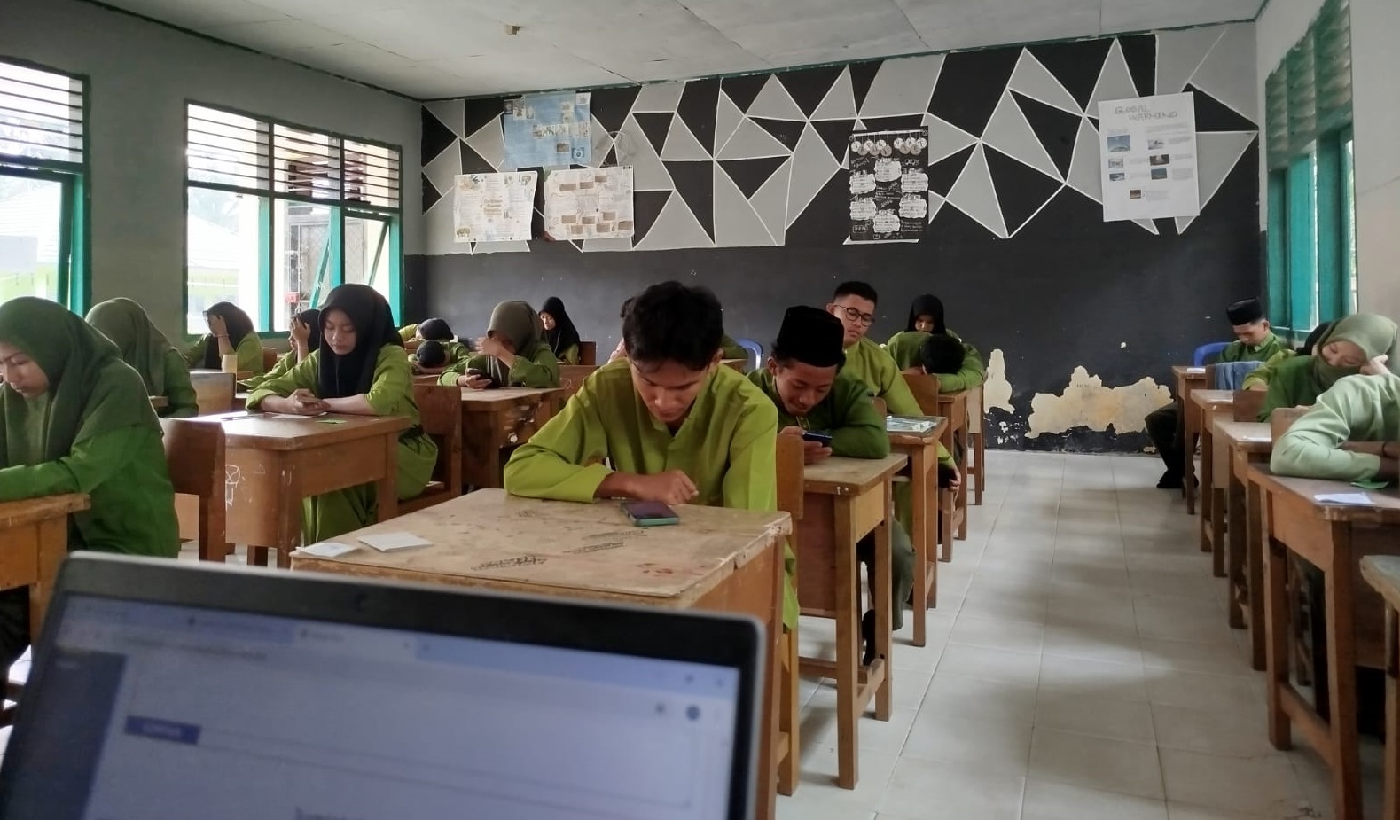 Rampungkan Program Kerja Tambahan Sebelum Tenggat Waktu