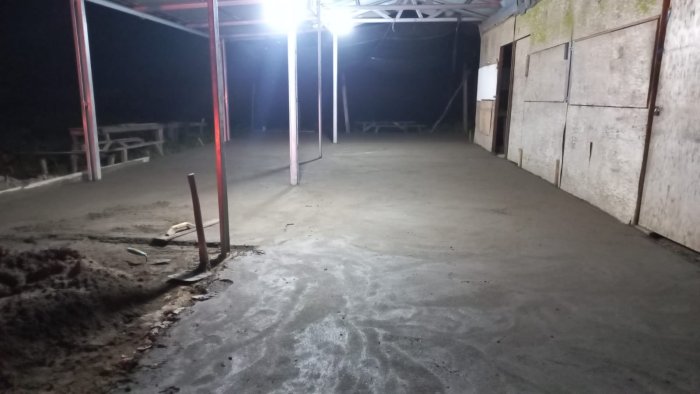 Lantai Kantin Diperkeras, MAN 1 Muaro Jambi Tingkatkan Kenyamanan Siswa Lantai Kantin Diperkeras, MAN 1 Muaro Jambi Tingkatkan Kenyamanan Siswa