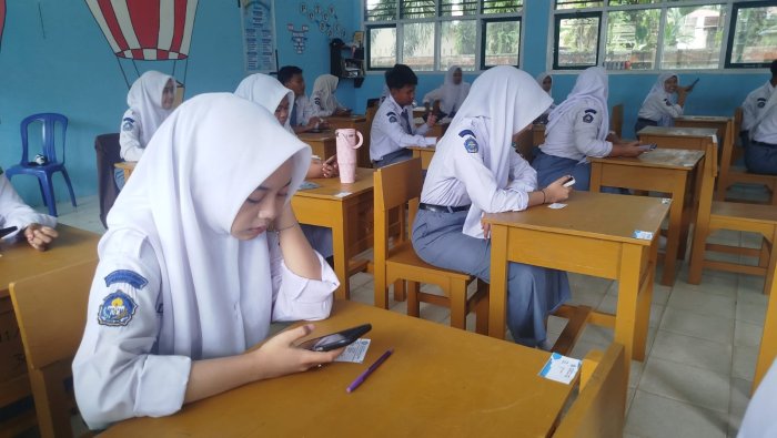 Hari Pertama Asesmen Sumatif di MAN 1 Muaro Jambi Berjalan Lancar Hari Pertama Asesmen Sumatif di MAN 1 Muaro Jambi Berjalan Lancar
