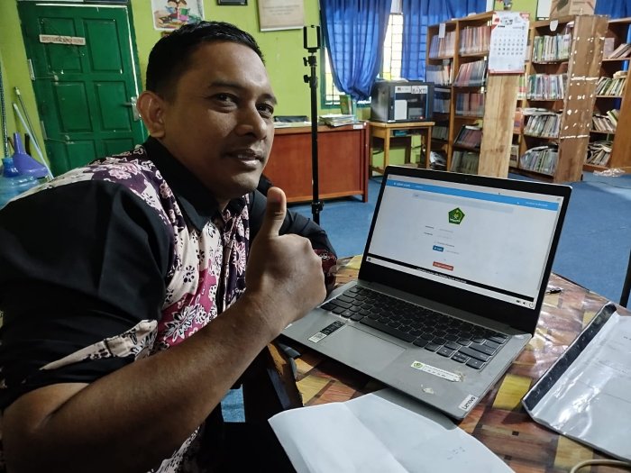 Guru MAN 1 Muaro Jambi Rampungkan SKP Periode Ketiga