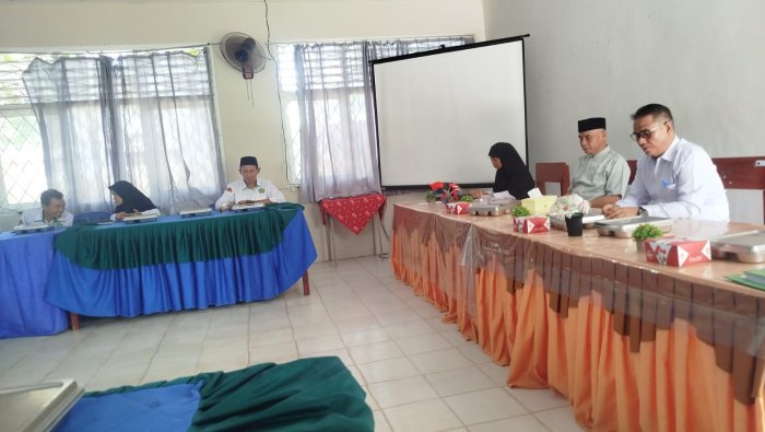 Pantau PJJ Akibat Kabut Asap, Pengawas Madrasah Kunjungi MAN 1 Muaro Jambi Pantau PJJ Akibat Kabut Asap, Pengawas Madrasah Kunjungi MAN 1 Muaro Jambi