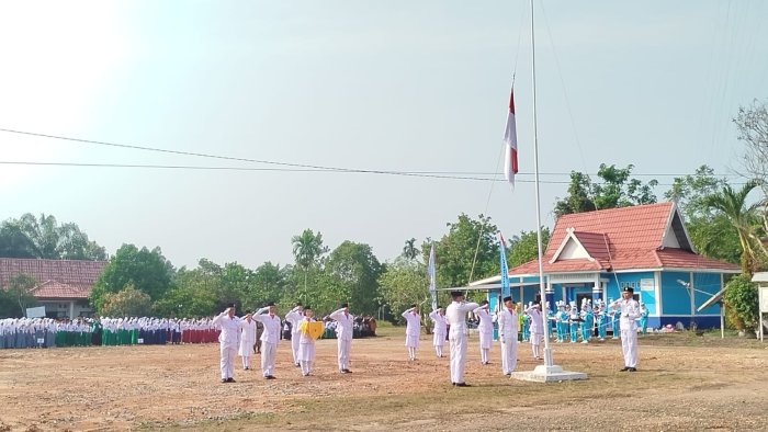 MAN 1 Muaro Jambi Ukir Kebanggaan, Delapan Siswa Sukses Tuntaskan Tugas Paskibraka HUT RI ke-81 MAN 1 Muaro Jambi Ukir Kebanggaan, Delapan Siswa Sukses Tuntaskan Tugas Paskibraka HUT RI ke-81
