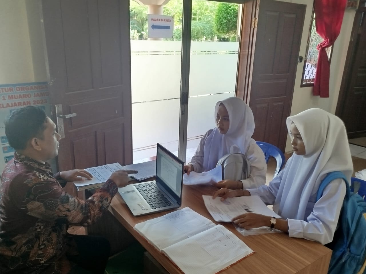 Jelang Masa Berakhir Daftar Ulang untuk Siswa Kelas XI dan XII Pelayanan Memadat