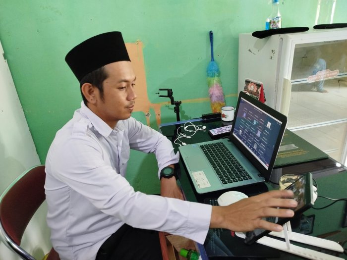 Guru MAN 1 Muaro Jambi Ikuti Sulingjar: Wujud Nyata Kepedulian terhadap Lingkungan Belajar