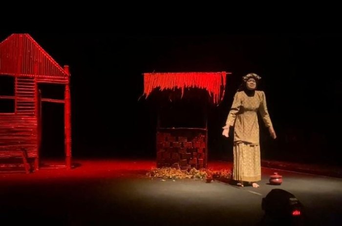 Serfi RS Wakili Sungai Gelam di Panggung Teater Pelajar Jambi 2025 Serfi RS Wakili Sungai Gelam di Panggung Teater Pelajar Jambi 2025