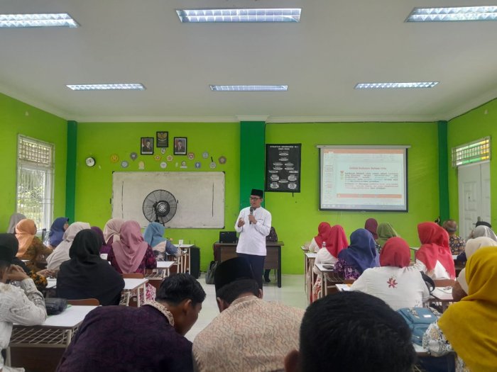 Penguatan Kurikulum Berbasis Cinta, Waka Kurikulum Dalami Konsep Panca Cinta di Pelatihan Kemenag