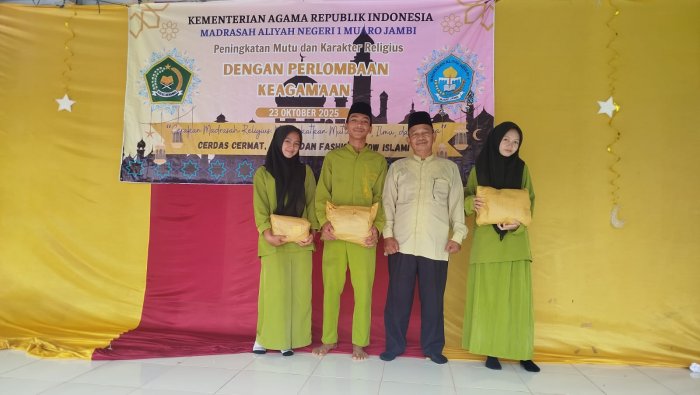 Lomba Busana Santri Jadi Ajang Kreativitas di MAN 1 Muaro Jambi