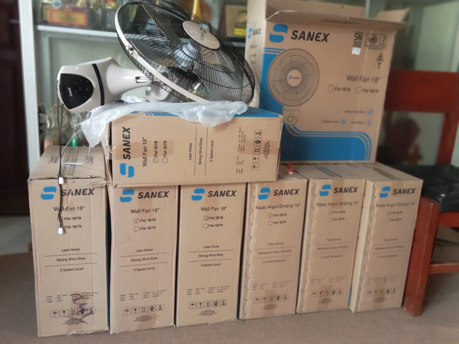 Sambut Tahun Ajaran Baru 2024/2025 Beberapa Ruang Kelas di Pasang Kipas Angin