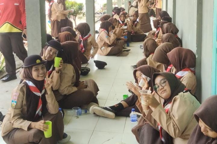 JUZ SIRSAT = JUMAT BERGIZI, BERSIH DAN SEHAT UNTUK HIDUP LEBIH MANFAAT JUZ SIRSAT = JUMAT BERGIZI, BERSIH DAN SEHAT UNTUK HIDUP LEBIH MANFAAT