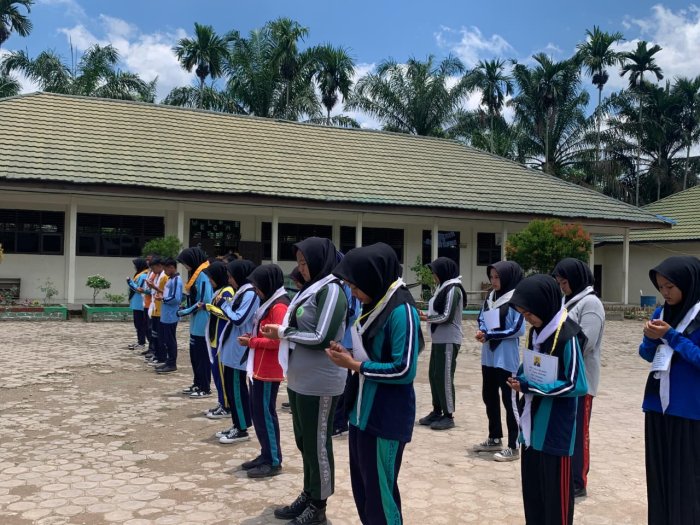 PMR MAN 1 Muaro Jambi Latih Siswa Jadi Penolong Tangguh