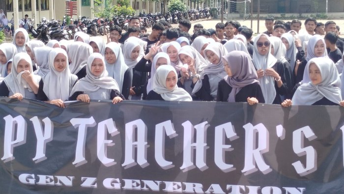 Semarak Hari Guru Nasional, MAN 1 Muaro Jambi Tampilkan Ragam Prestasi Semarak Hari Guru Nasional, MAN 1 Muaro Jambi Tampilkan Ragam Prestasi