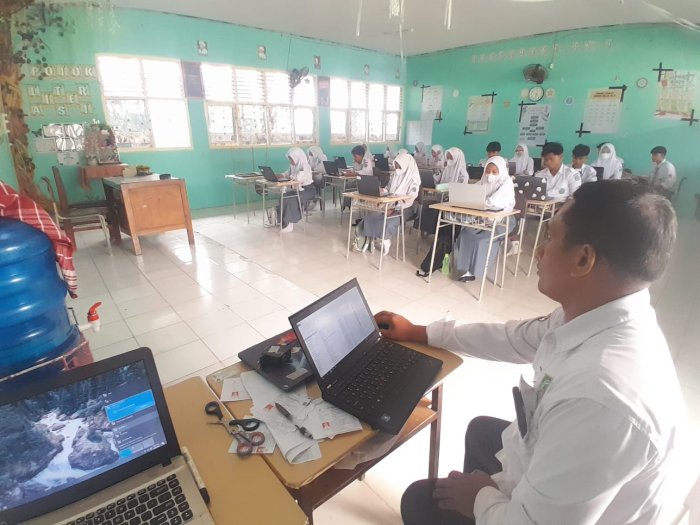 MAN 1 Muaro Jambi Gelar Uji Coba TKA Nasional Secara Full Online dalam Tiga Sesi