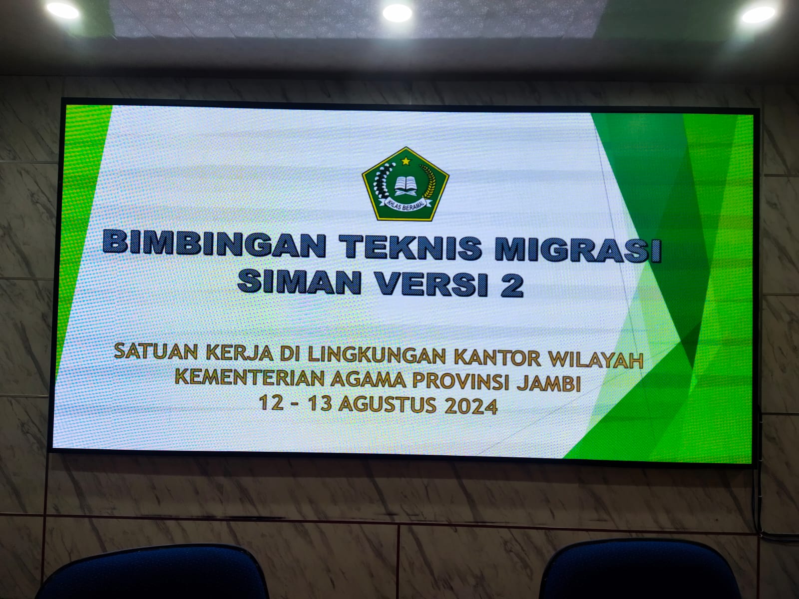 Operator MAN 1 Muaro Jambi  Ikuti Bimbingan Teknis Penggunaan Aplikasi Siman V.2