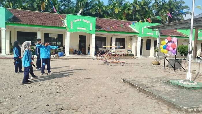 Hari Terakhir Matamuda MAN 1 Muaro Jambi Ditutup Spektakuler, Ekstrakurikuler Panahan Curi Perhatian Peserta Didik Baru Hari Terakhir Matamuda MAN 1 Muaro Jambi Ditutup Spektakuler, Ekstrakurikuler Panahan Curi Perhatian Peserta Didik Baru
