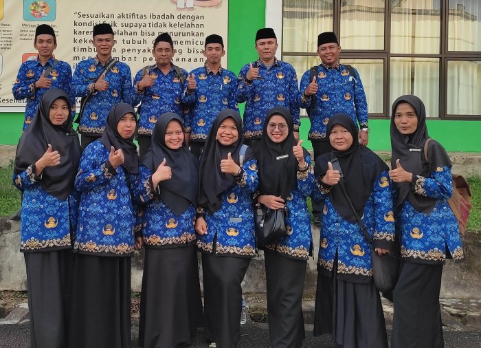 Dua Alumni Guru MAN 1 Muaro Jambi Lolos PPG Batch 3 Kemenag 2025